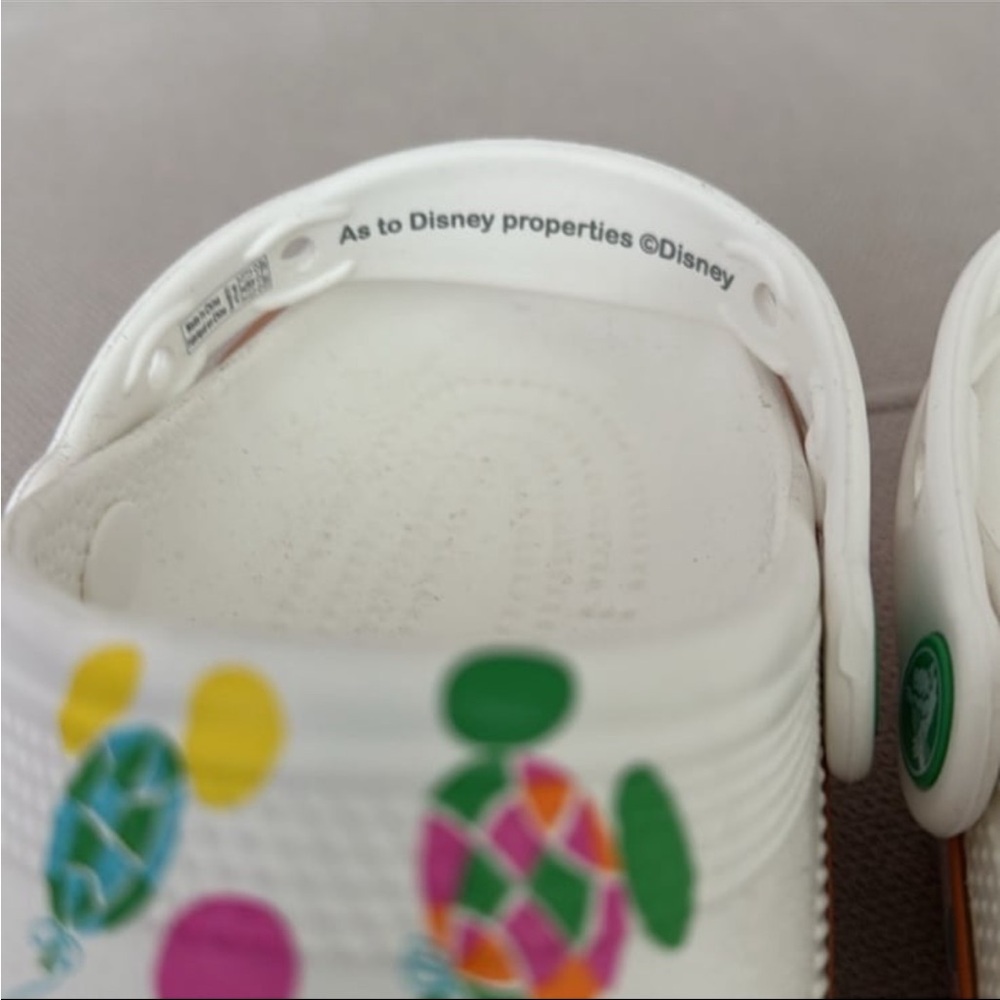 DISNEY X CROCS VAULT COLLECTION DISNEYWORLD FLORIDA WHITE NWT SIZE M7 W9 - Picture 12 of 12